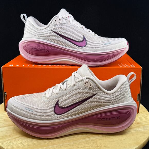 Nike Shoes - Nike Women’s Vomero Plus Silt Red Bordeaux Sweet Beet HV8154-602 Size 9.5